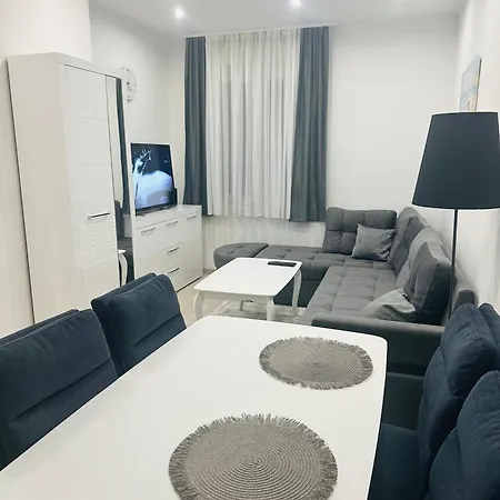 Vijecnica Apartment *